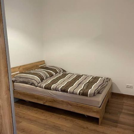Apartment In Zentraler Lage Mit Privatparkplatz Grafenwohr Zewnętrze zdjęcie