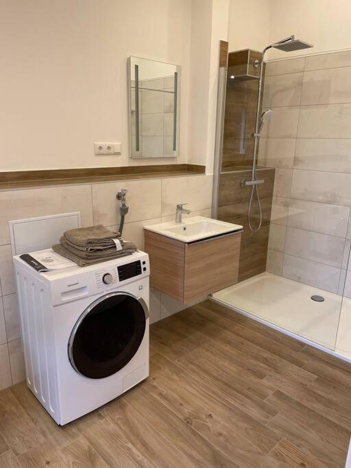 Apartment In Zentraler Lage Mit Privatparkplatz Grafenwohr Zewnętrze zdjęcie